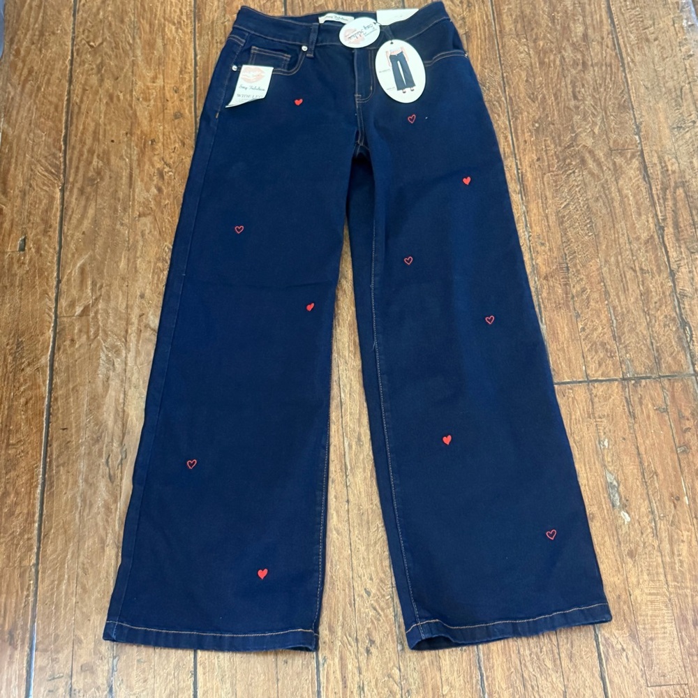 Women's Blue Jeans with Red Heart Embroidered Wide Leg Mid Rise Sz 7 New W Tag